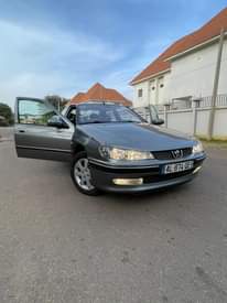 A picture of Peugeot 406 2004 Model