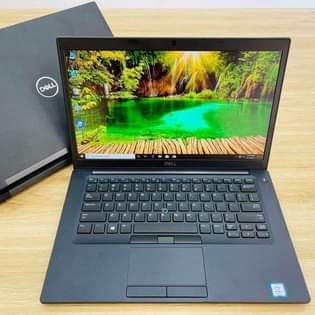 A picture of Dell laptop