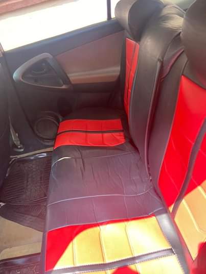 A picture of Toyota rav4 2008