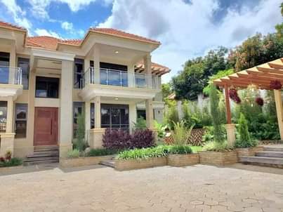 houses kyanja