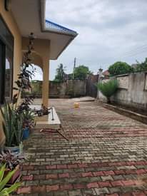 A picture of 0789659702 0656391984