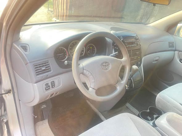 A picture of Toks Toyota Sienna 2005 now available