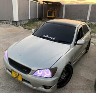 used toyota altezza