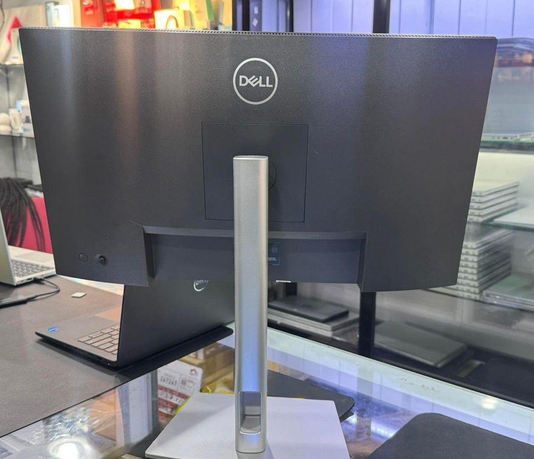 A picture of Dell Monitor 24 inches