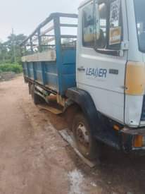 A picture of 2000 Mercedes Benz 814