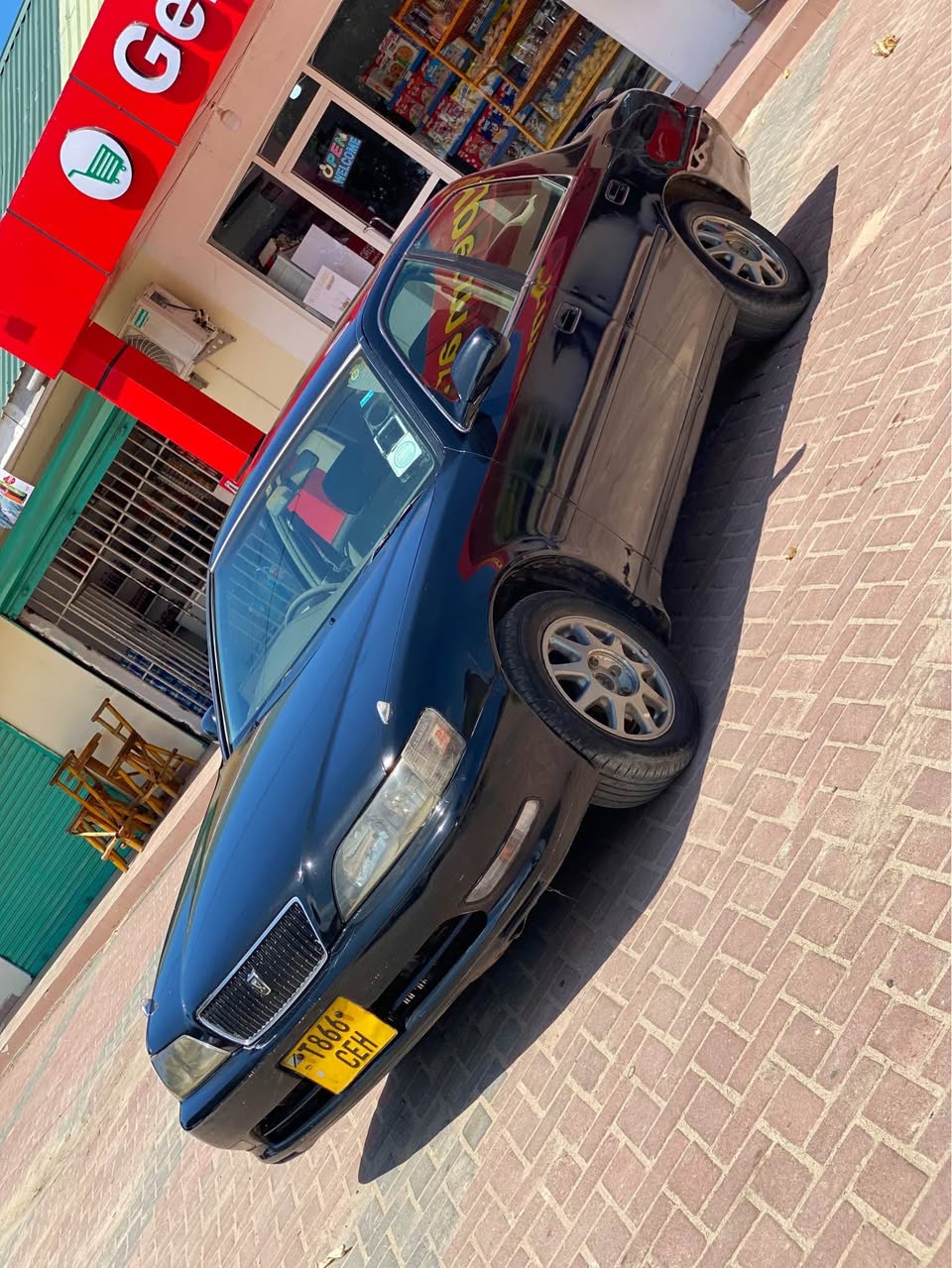 A picture of TOYOTA CRESTA