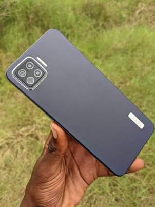 A picture of nauza oppo A73 rom6 gb 128