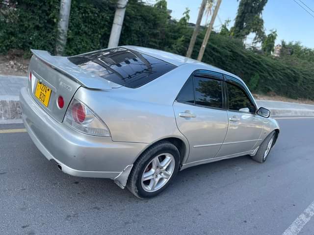 used toyota altezza