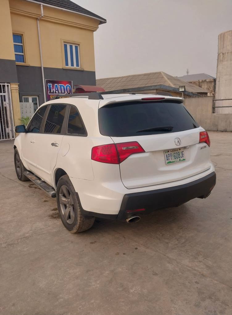 A picture of Acura MDX 09 for sale call or WhatsApp08064945586