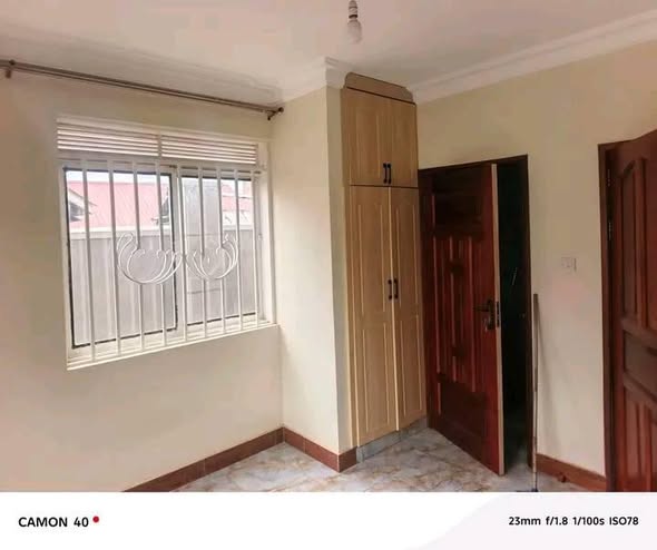 A picture of FOR RENT 5 bedrooms 4 bathrooms flat house located in