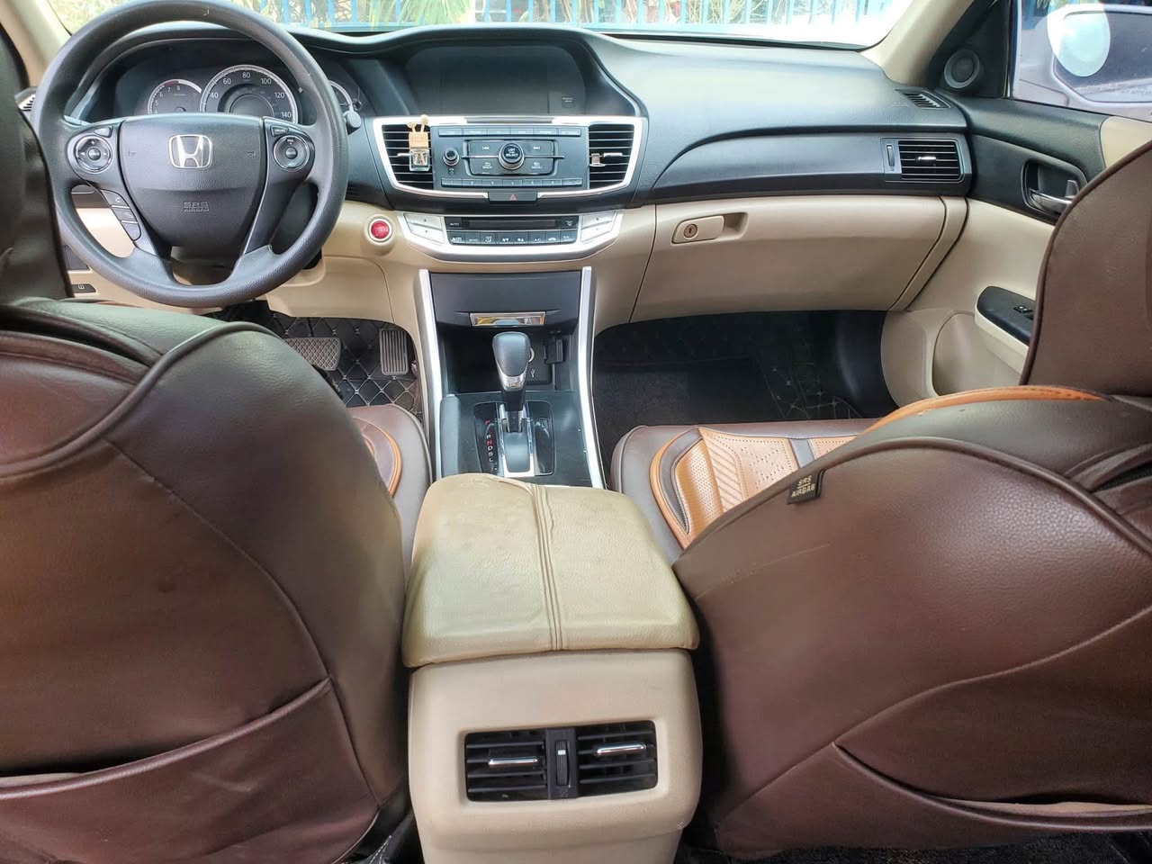 A picture of Honda Accord 2014 Model 4 plugs Thumb start Going for