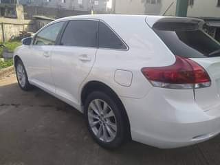 A picture of 2015 Toyota Venza Le
