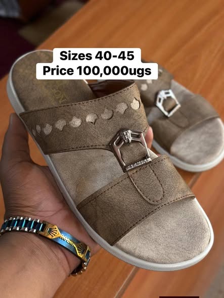 A picture of Open shoes