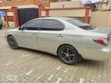 A picture of Lexus ES300 2004