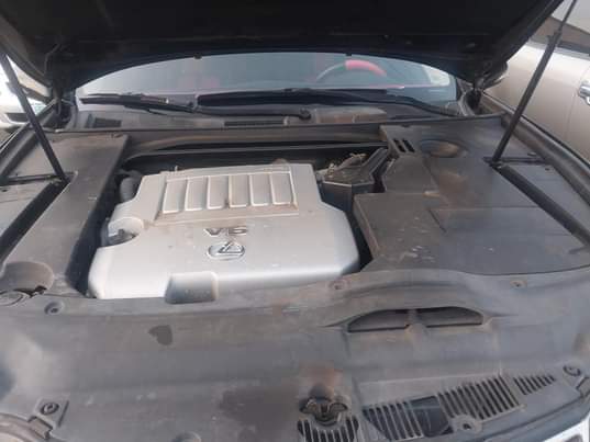 A picture of 3 month used 2011 lexus ES 350 in ilorin