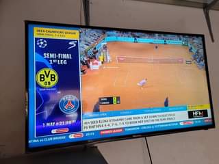 A picture of 40 inches tv hisense
