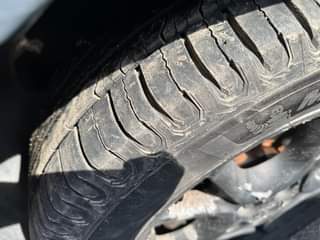 A picture of 2004 Toyota Sienna