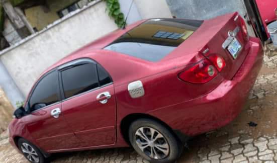 A picture of This is a very clean first body 2007 corrolla with