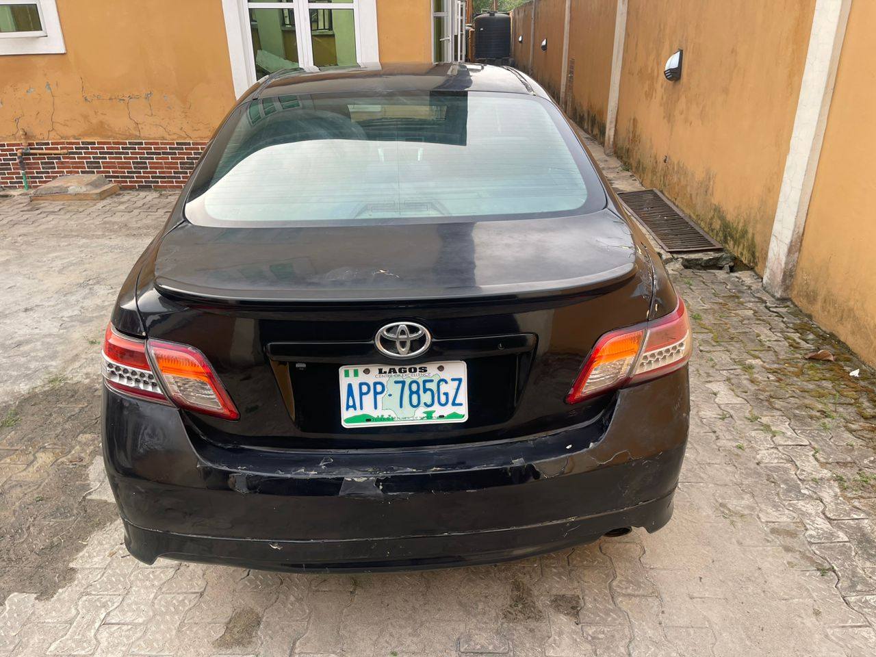 A picture of Sharp Toyota Camry 2009 V4 with untouched engine gear ac
