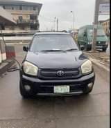 A picture of 2004 Toyota Rav4