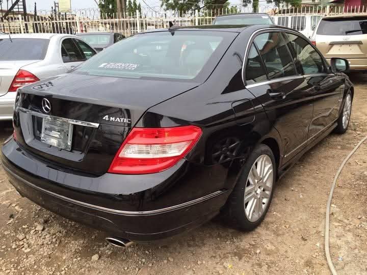 A picture of MERCEDES BENZ C300