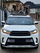 A picture of oks Highlander Limited Year 2015