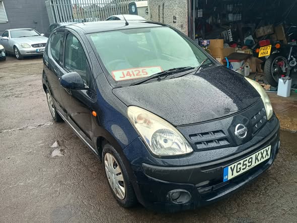 nissan pixo