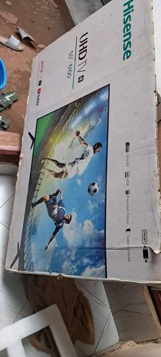 A picture of Quick sale Hisense 50inches smart tv