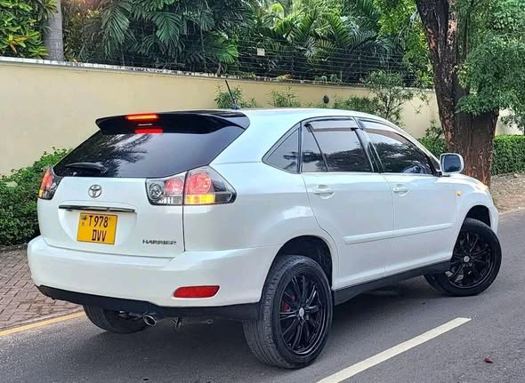 A picture of Toyota harrier