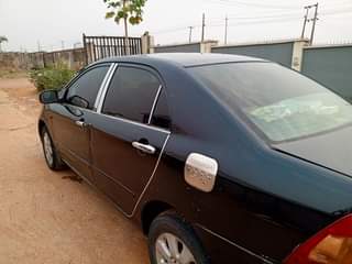 A picture of Clean Auto 2006 Corolla Bank