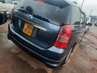 A picture of Toyota wish