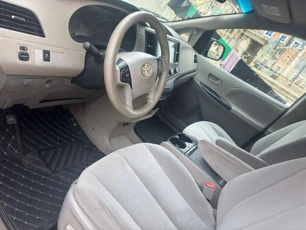 A picture of Clean Registered 2013 Toyota Sienna 7 8m net price Abuja