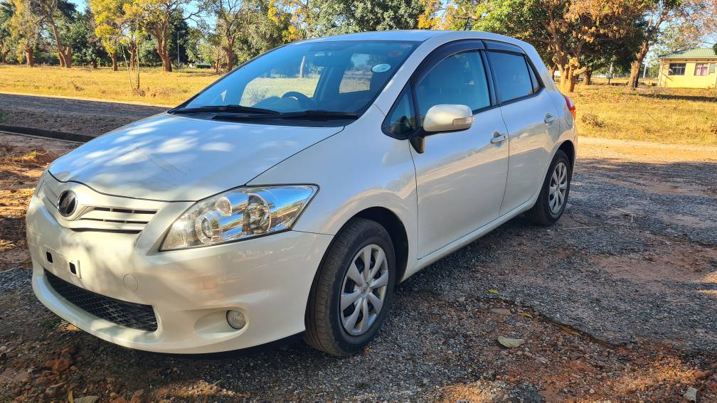 toyota auris