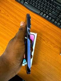 A picture of Iphone 13