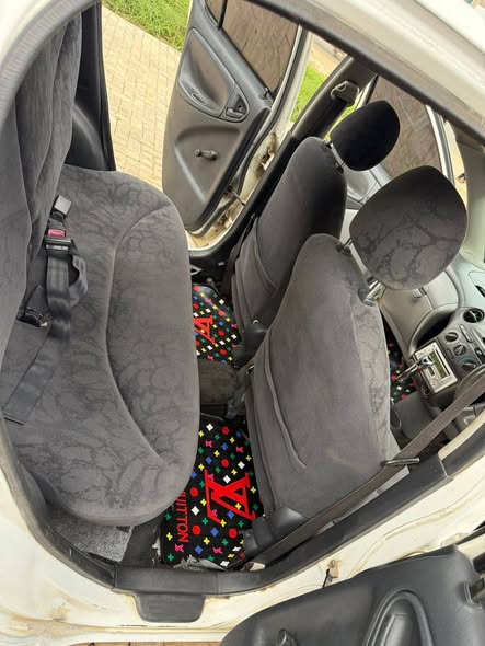 A picture of TOYOTA VITZ