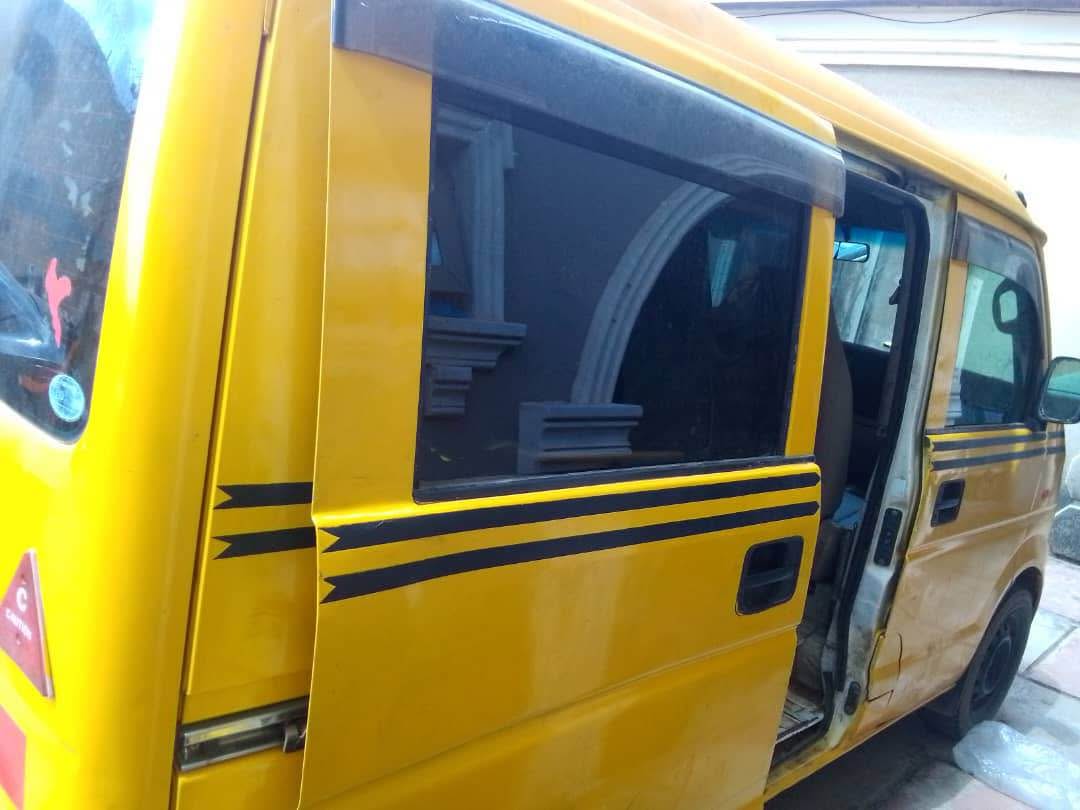 A picture of Suzuki every minibus