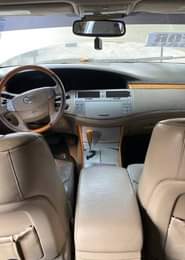 A picture of Clean Nigerian Used Gold Toyota Avalon 2006 2007 Baked Leather