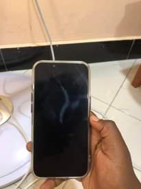 A picture of Iphone 13 plain