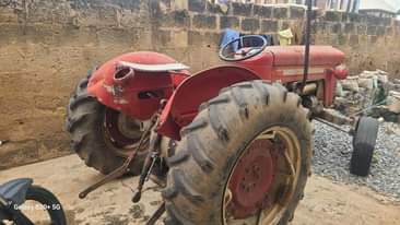 A picture of Tractor