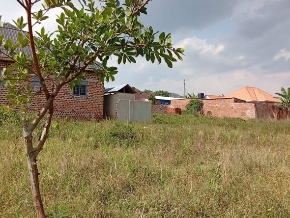 A picture of Commercial plot on quick sale 4 3m beyi yabusubuzi Plot
