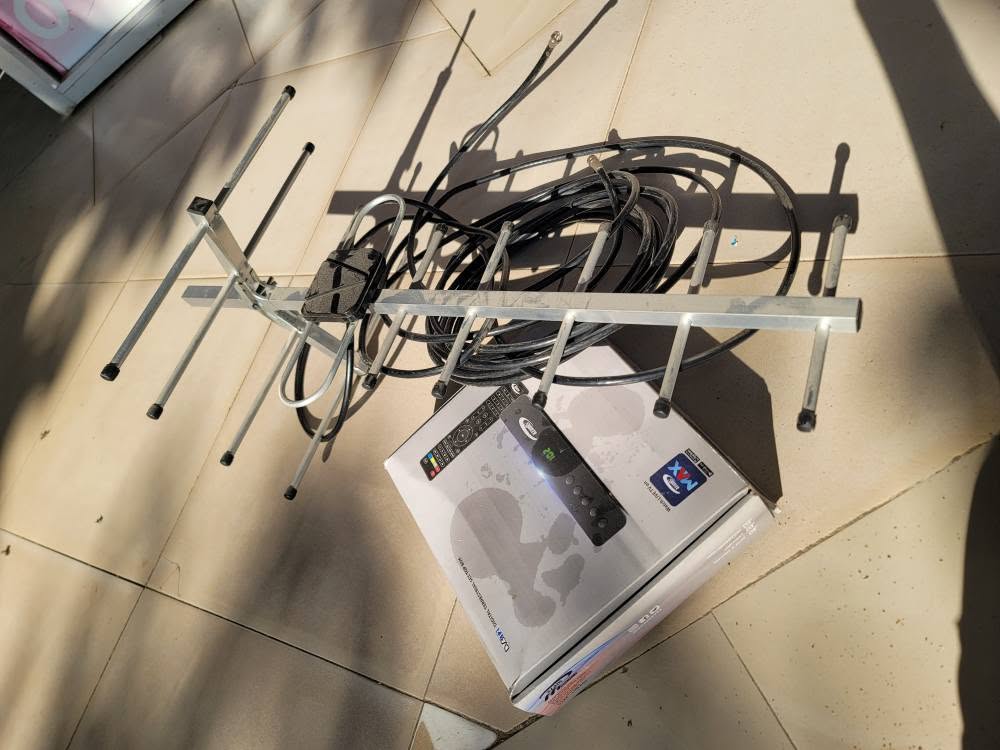 A picture of BoSs 32 LED Azam Antenna