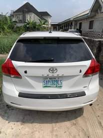 A picture of 2012 Toyota Venza Clean 4plug