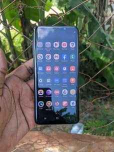 A picture of samsung s9