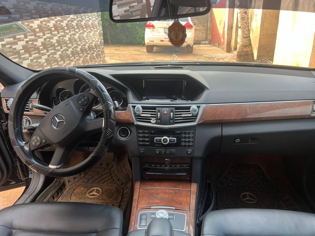 A picture of Super sharp 2012 E350 Benz. 9.3m