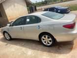 A picture of Lexus 330