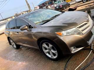 A picture of Toyota venza registered