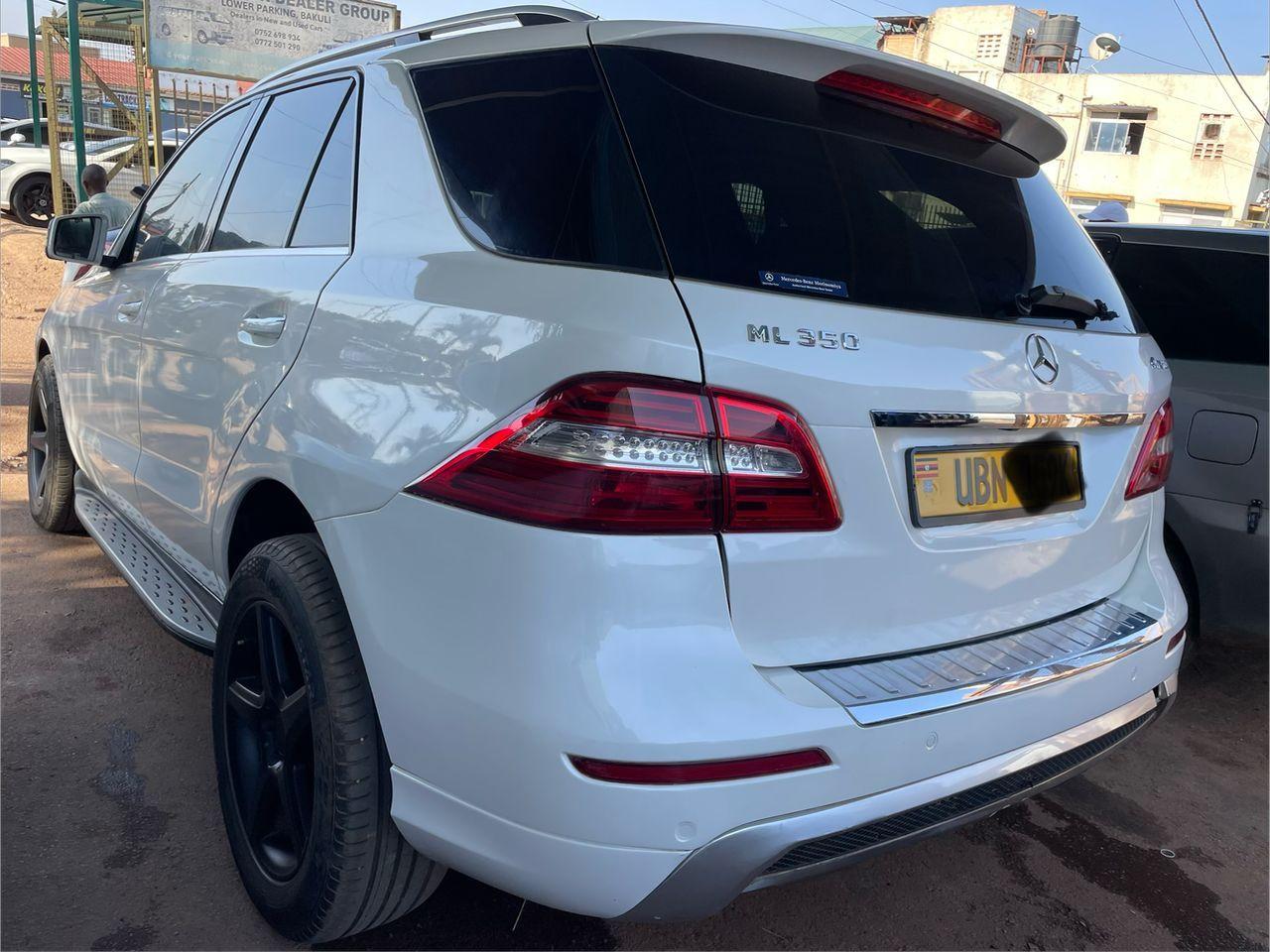 A picture of MERCEDES BENZ 4MATIC