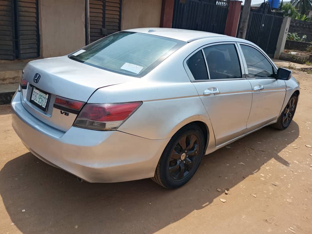 A picture of Honda Accord Eagle spirit 2009