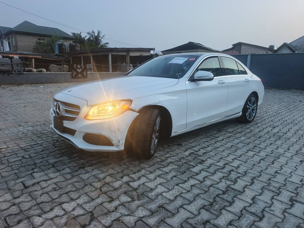 A picture of TOKS 2015 C300 4MATIC