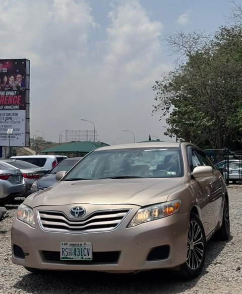A picture of 2010 Toyota Camry 2010